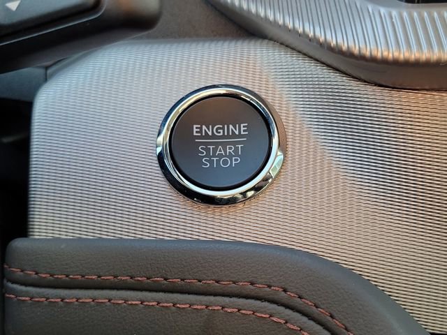 Used 2025 Ford Explorer Active w/ Active Comfort Package RWD image 11