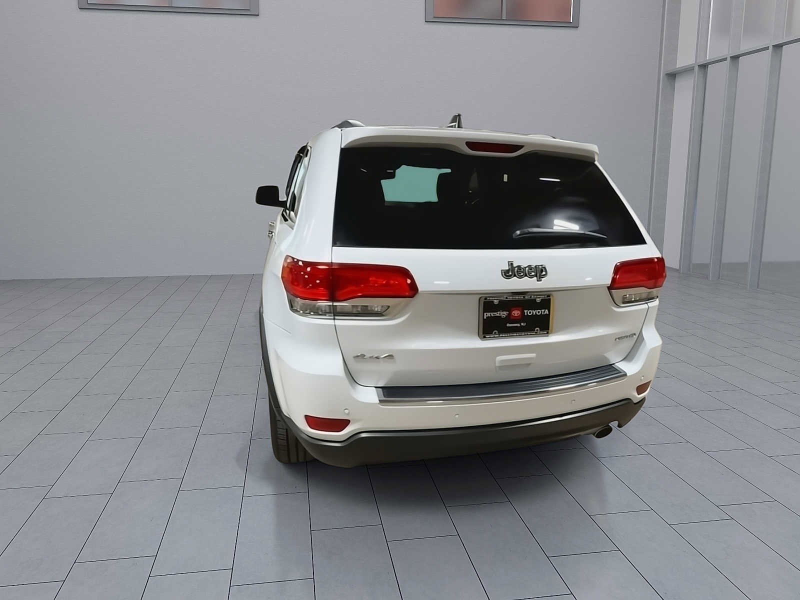 Used 2019 Jeep Grand Cherokee Limited AWD/4WD image 7