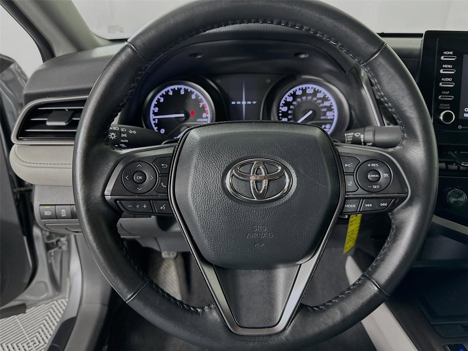 Used 2024 Toyota Camry SE image 12