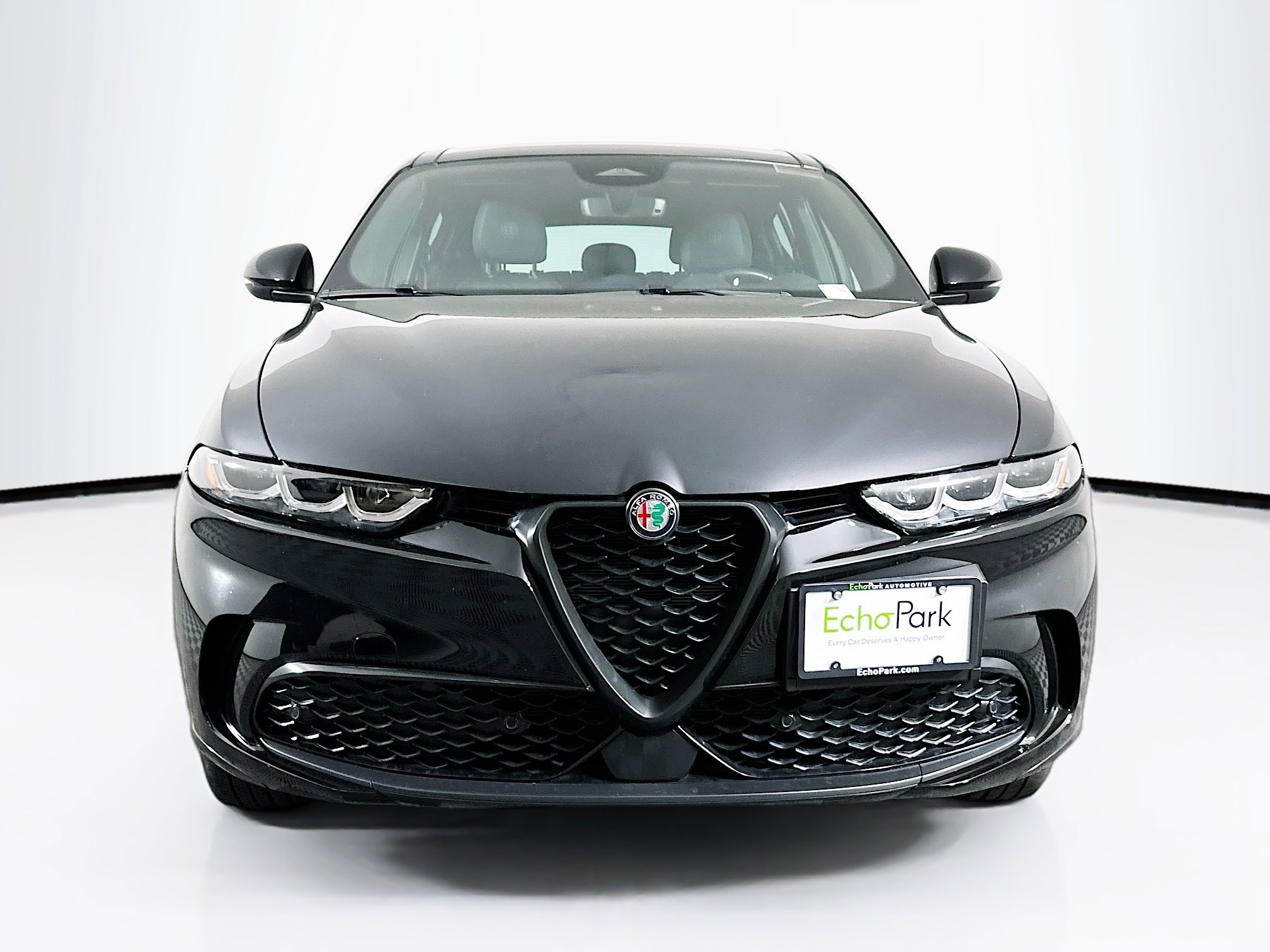 Used 2024 Alfa Romeo Tonale Veloce AWD/4WD image 2