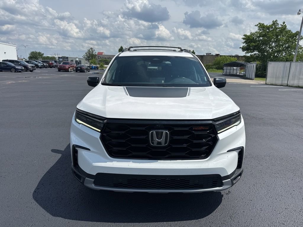 Used 2023 Honda Pilot TrailSport image 2