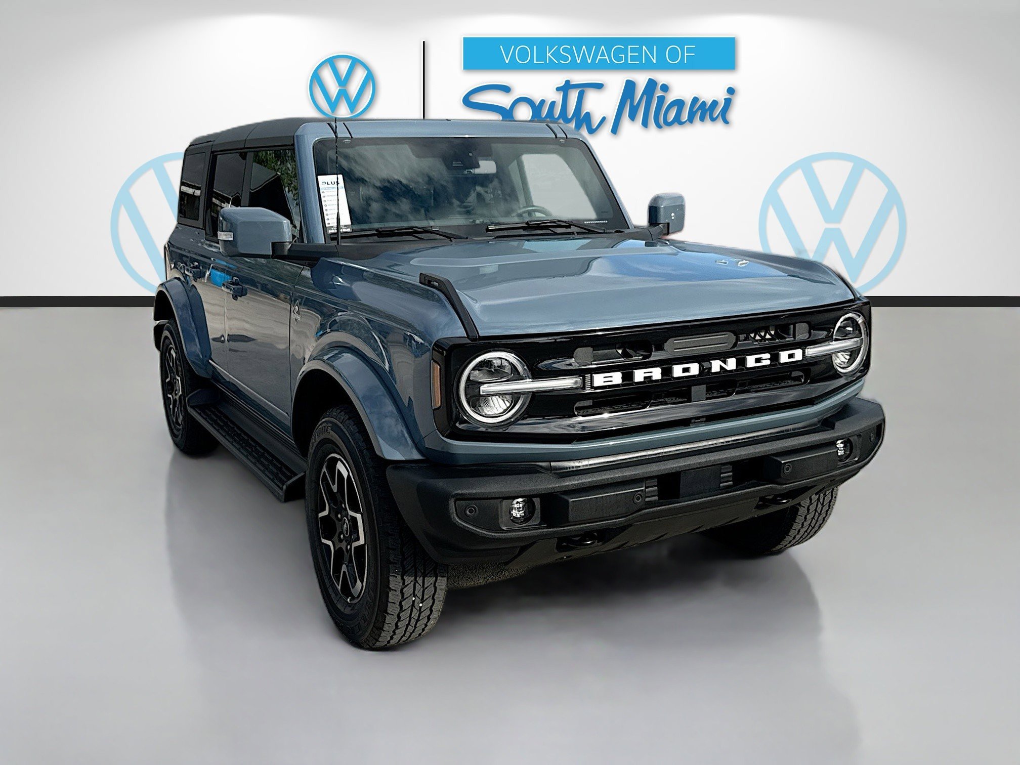 Used 2025 Ford Bronco Outer Banks image 1