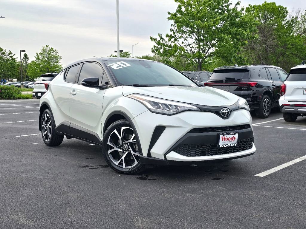 Used 2020 Toyota C-HR XLE FWD image 2