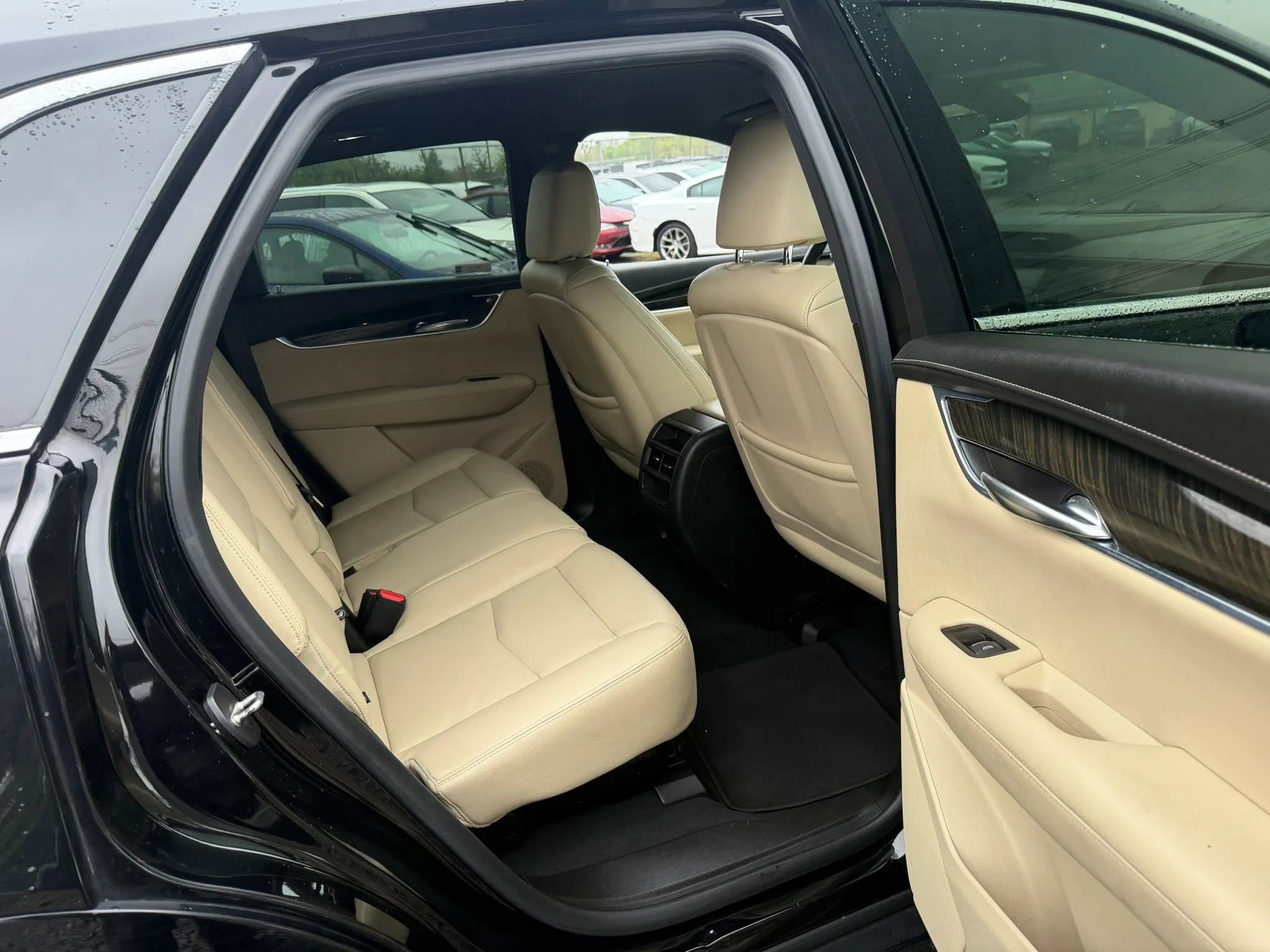 Used 2018 Cadillac XT5 AWD image 29