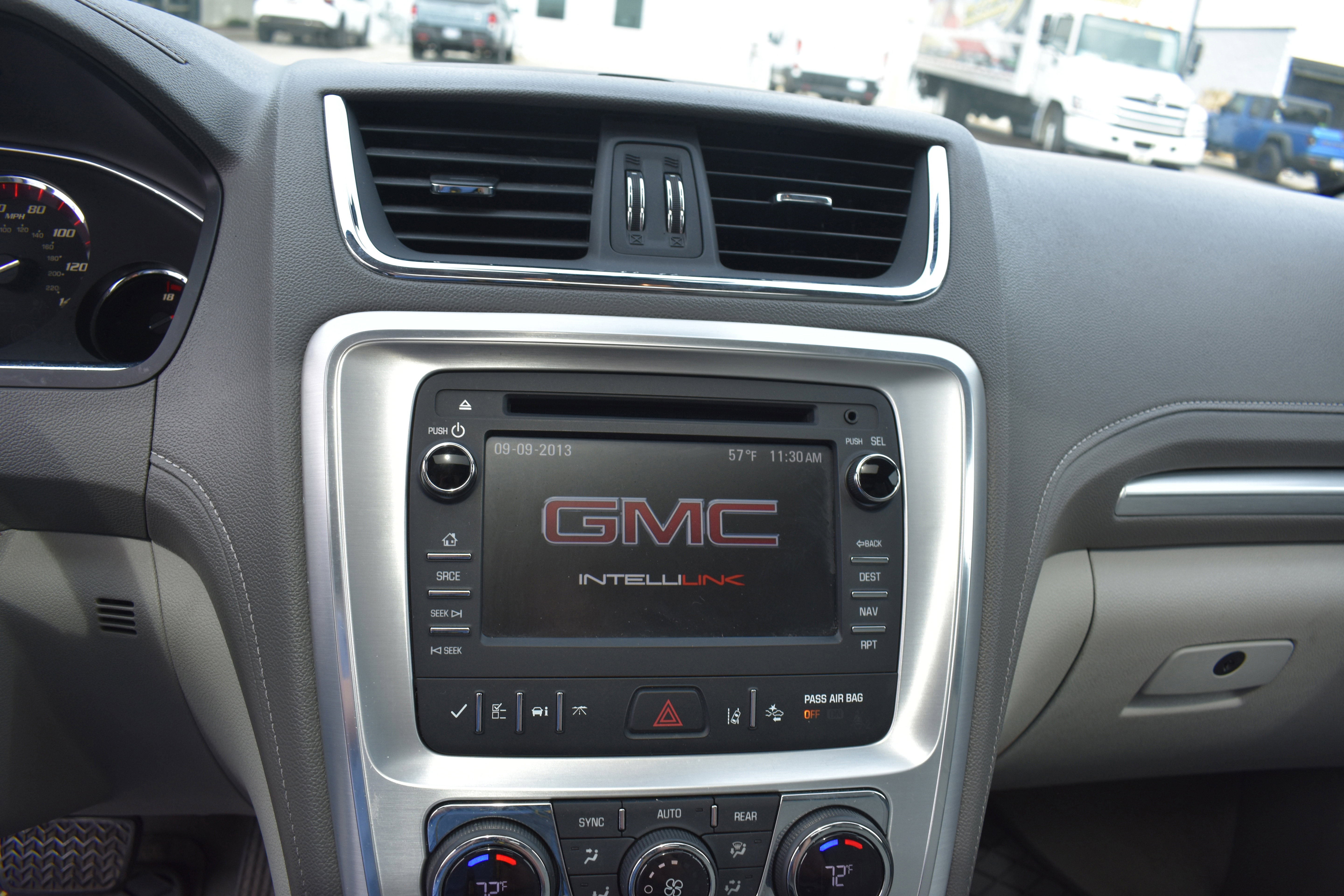 Used 2015 GMC Acadia SLT w/ Open Road Package image 17