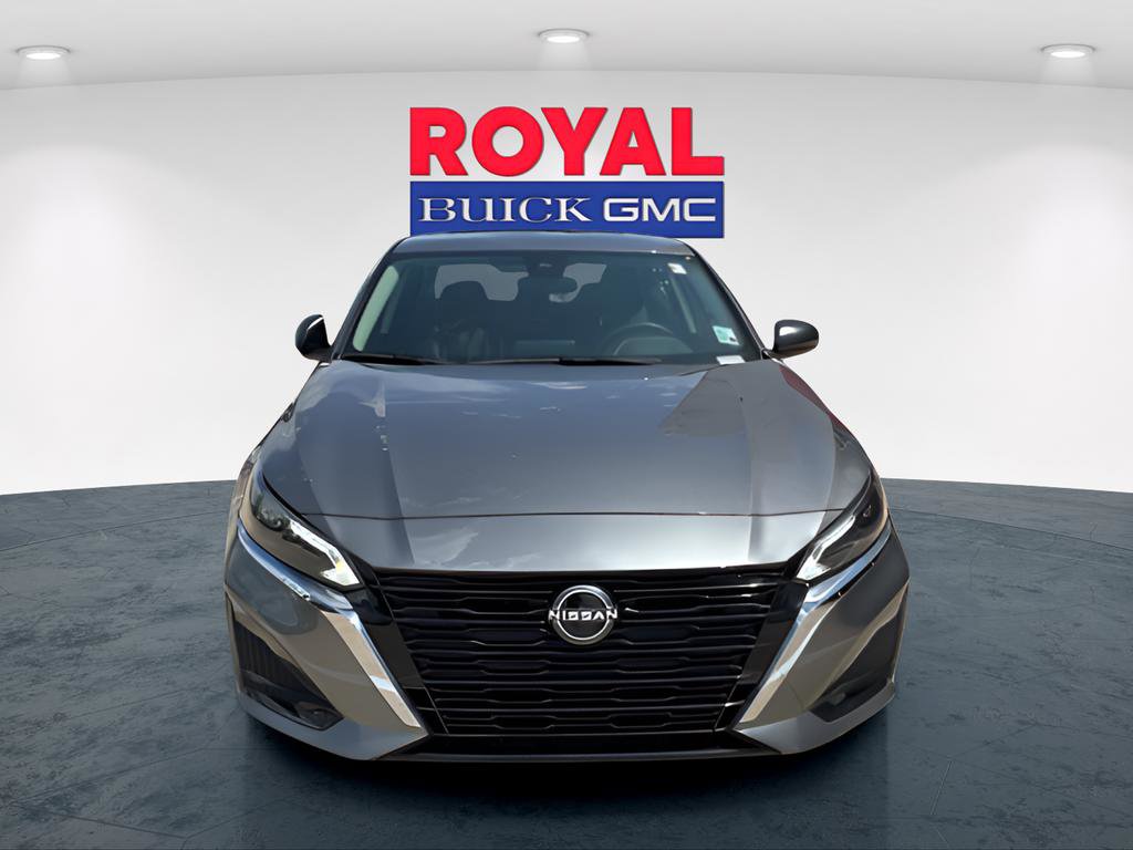 Used 2025 Nissan Altima 2.5 S image 2