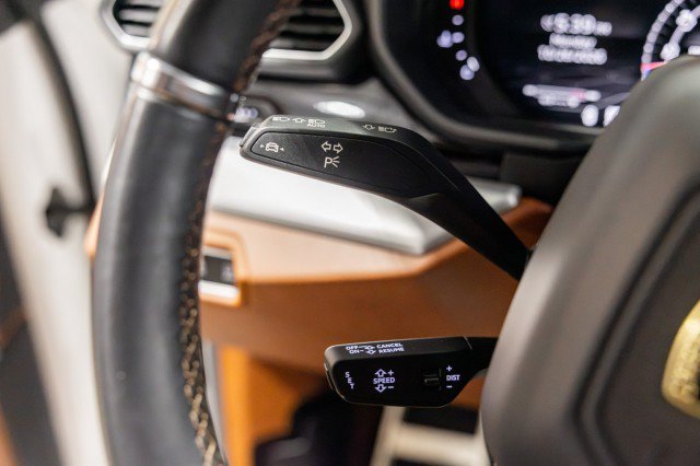 Used 2022 Lamborghini Urus AWD/4WD image 41