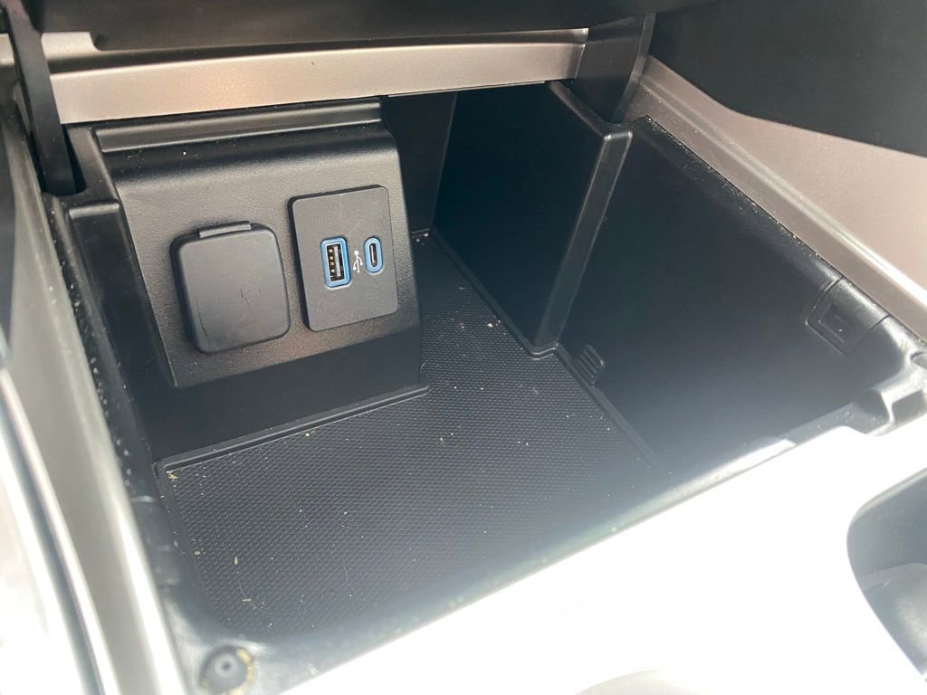 Used 2020 Ford Explorer Limited w/ Class III Trailer Tow Package image 23