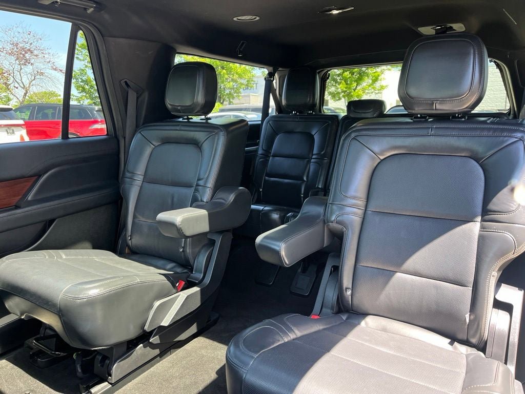 Used 2022 Lincoln Navigator L Reserve AWD/4WD image 13