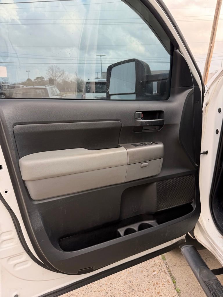 Used 2013 Toyota Tundra 2WD CrewMax w/ SR5 Pkg image 13