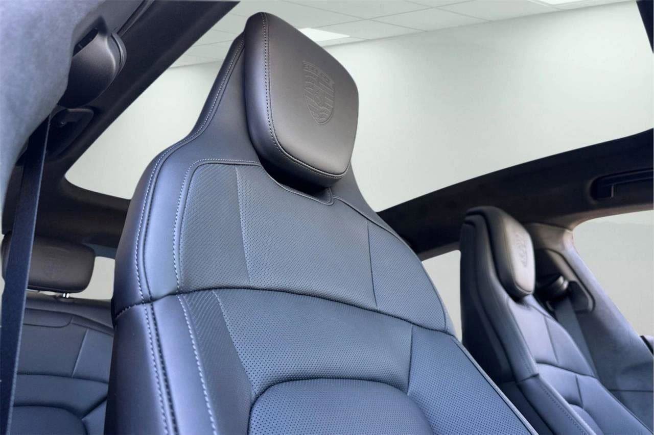 New 2025 Porsche Taycan GTS image 67