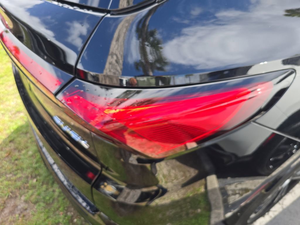 Used 2025 Buick Enclave Sport Touring image 5