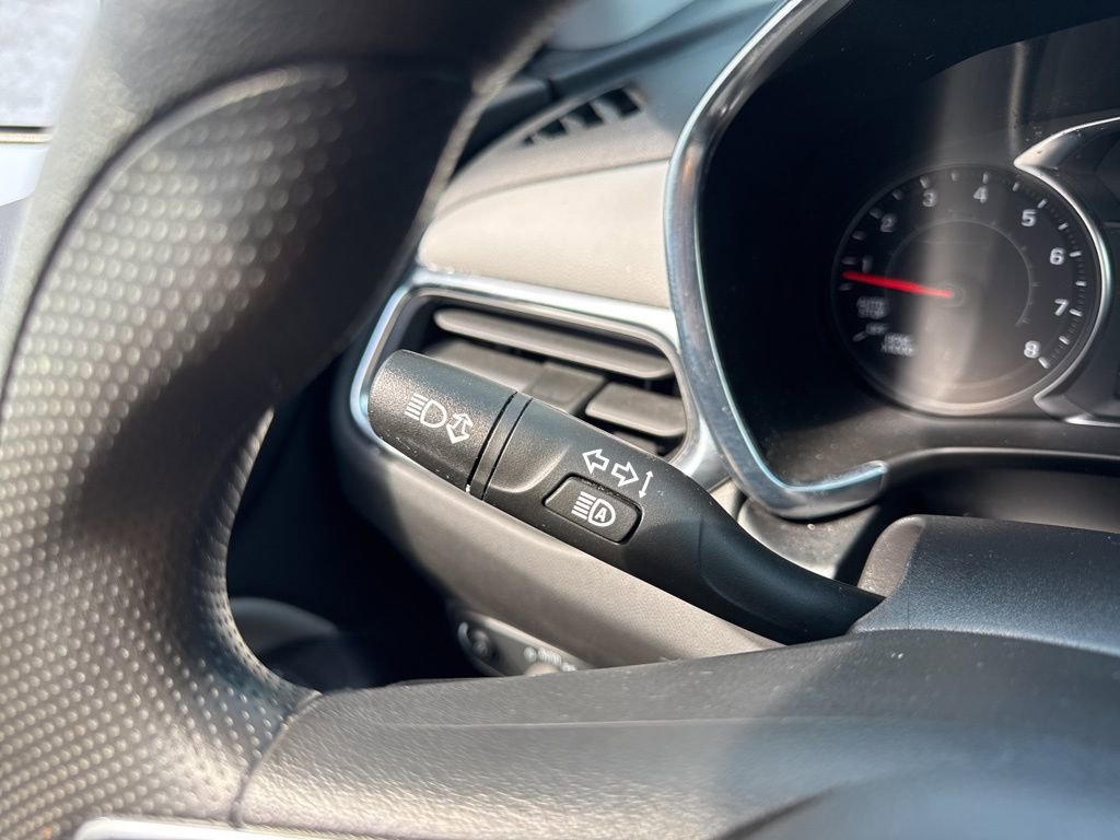 Used 2022 Chevrolet Equinox LS w/ LS Convenience Package image 14