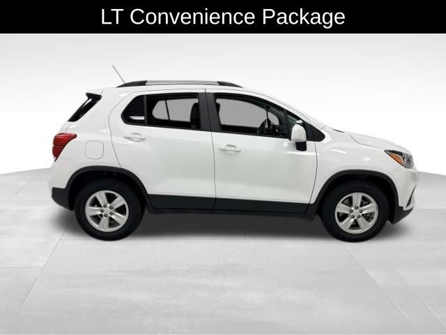Certified 2021 Chevrolet Trax LT w/ Premium Seat Package FWD image 5