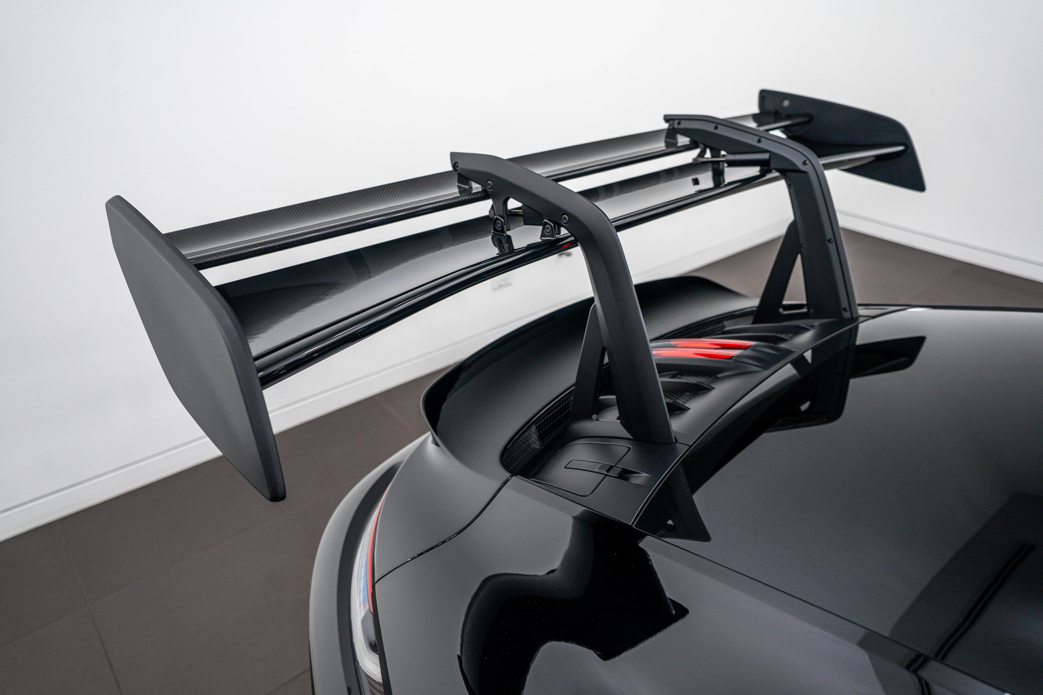 Certified 2023 Porsche 911 GT3 RS RWD image 23