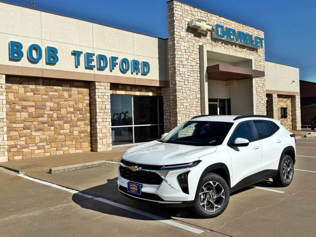 New 2026 Chevrolet Trax LT w/ Driver Confidence Package