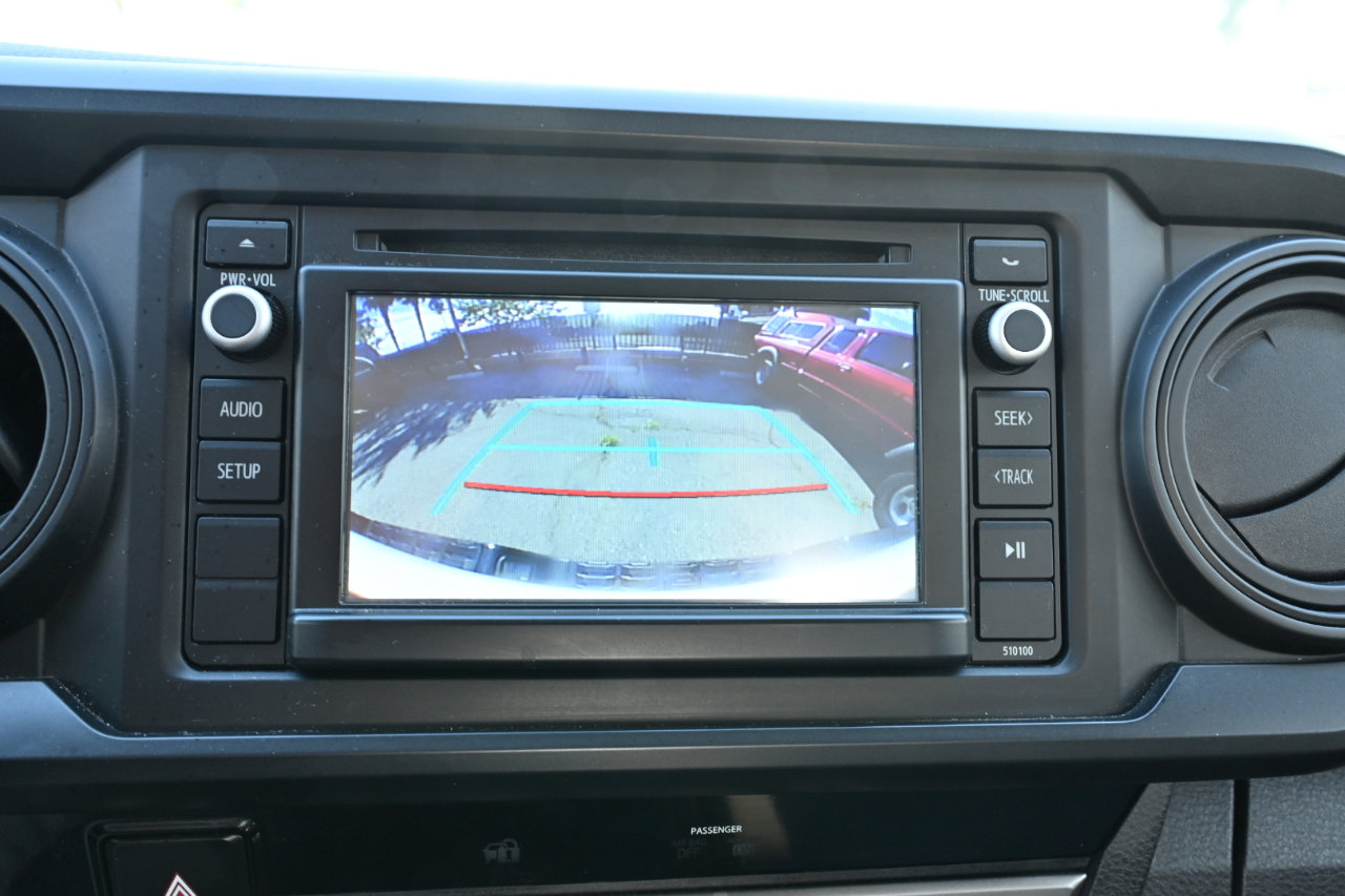 Used 2017 Toyota Tacoma SR AWD/4WD image 20