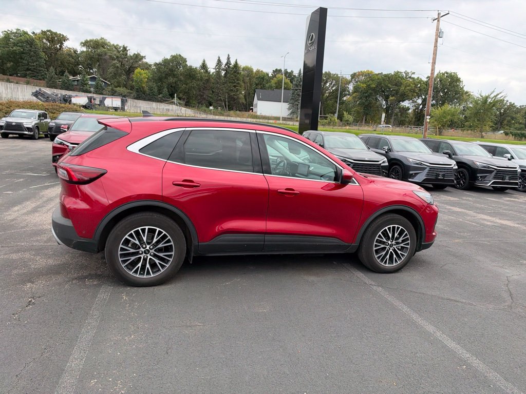 Used 2023 Ford Escape SE w/ PHEV Premium Package FWD image 11