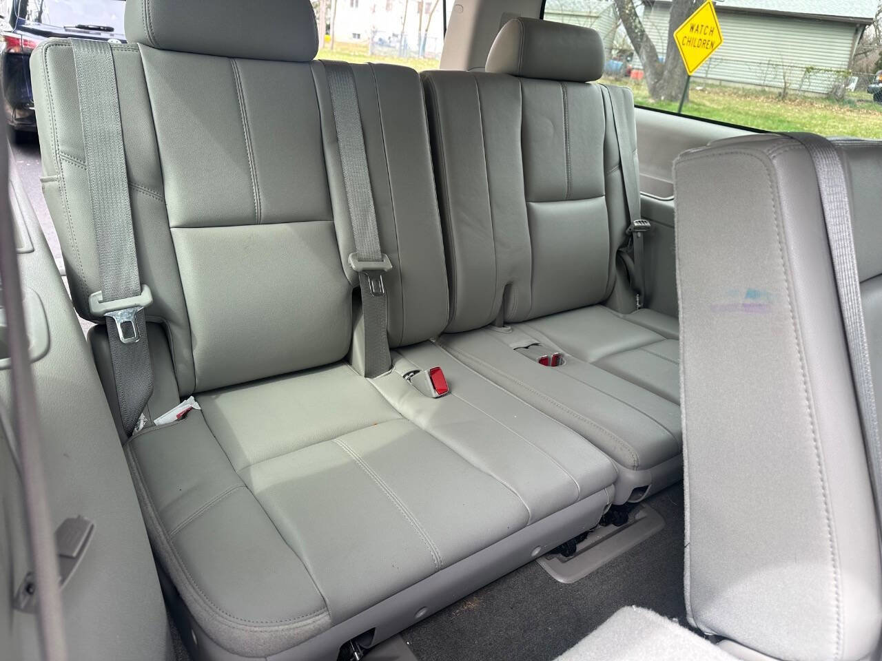 Used 2013 Chevrolet Suburban LT image 16