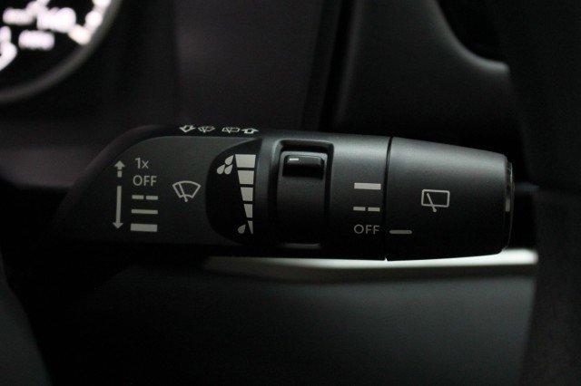 New 2025 Mitsubishi Outlander ES image 12