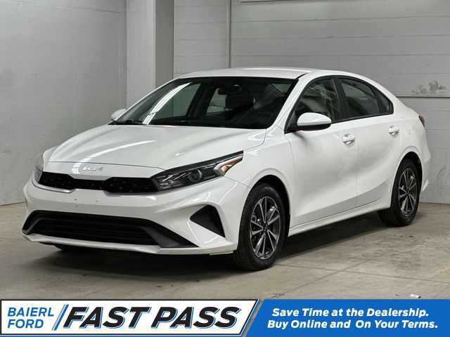 Used 2022 Kia Forte LXS image 1