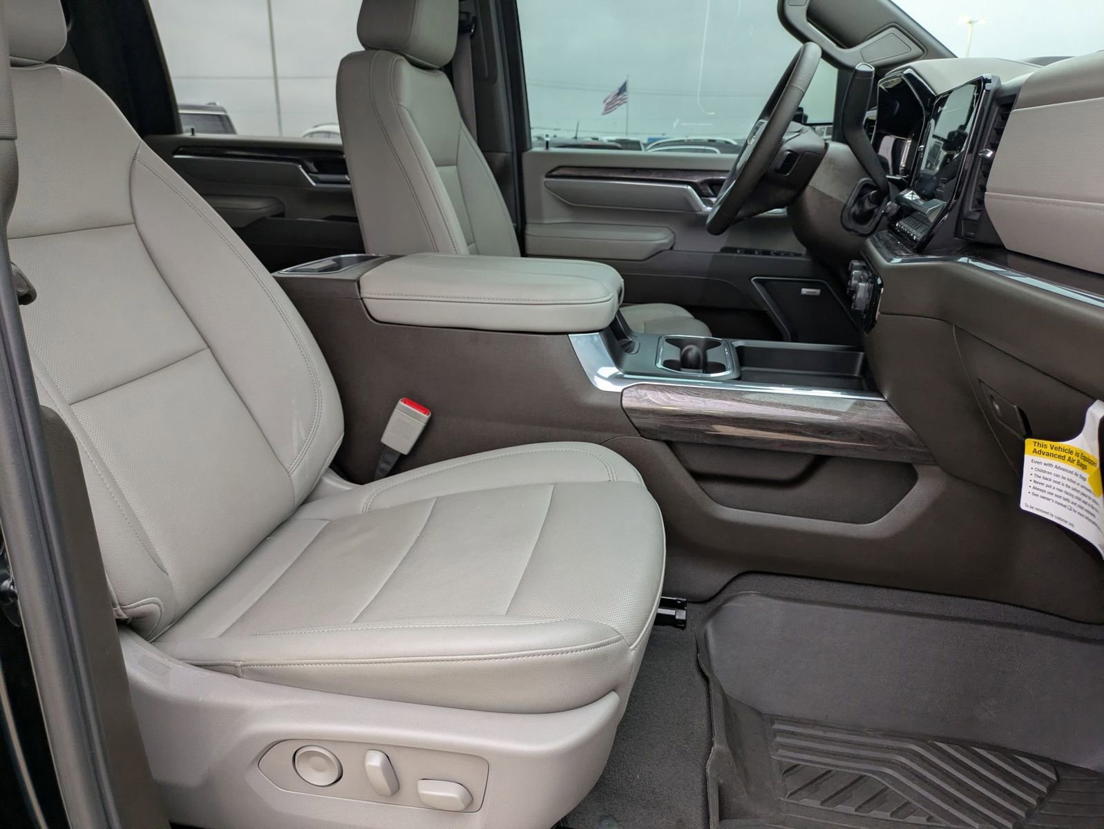 Used 2025 Chevrolet Silverado 2500 LTZ w/ LTZ Premium Texas Edition image 26