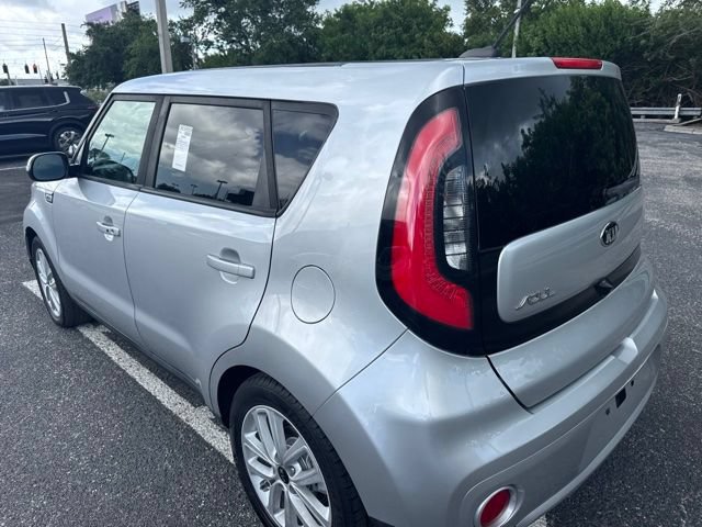 Used 2017 Kia Soul + w/ Primo Package FWD image 6