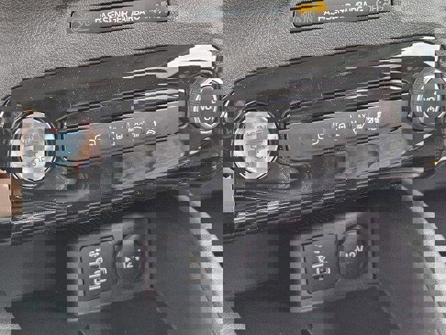 New 2024 Ford Escape SE image 27