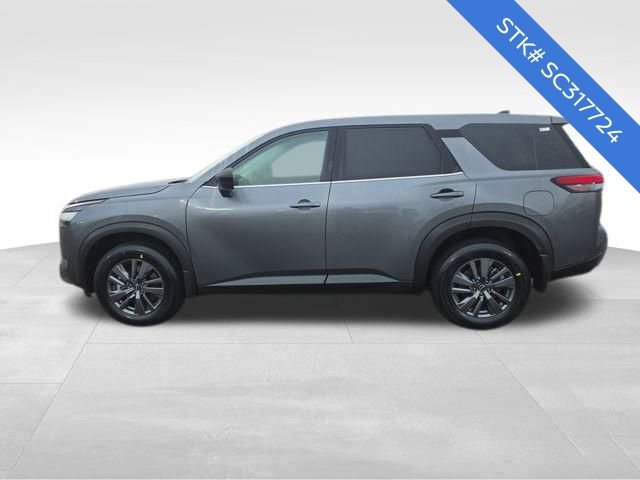 New 2025 Nissan Pathfinder S image 4