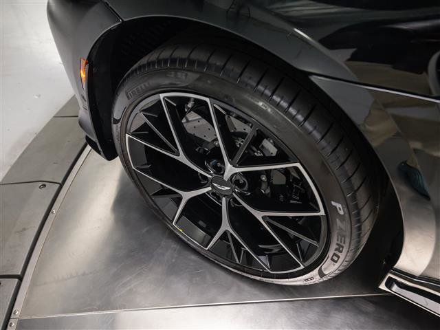 New 2026 Aston Martin DBX 707 image 8