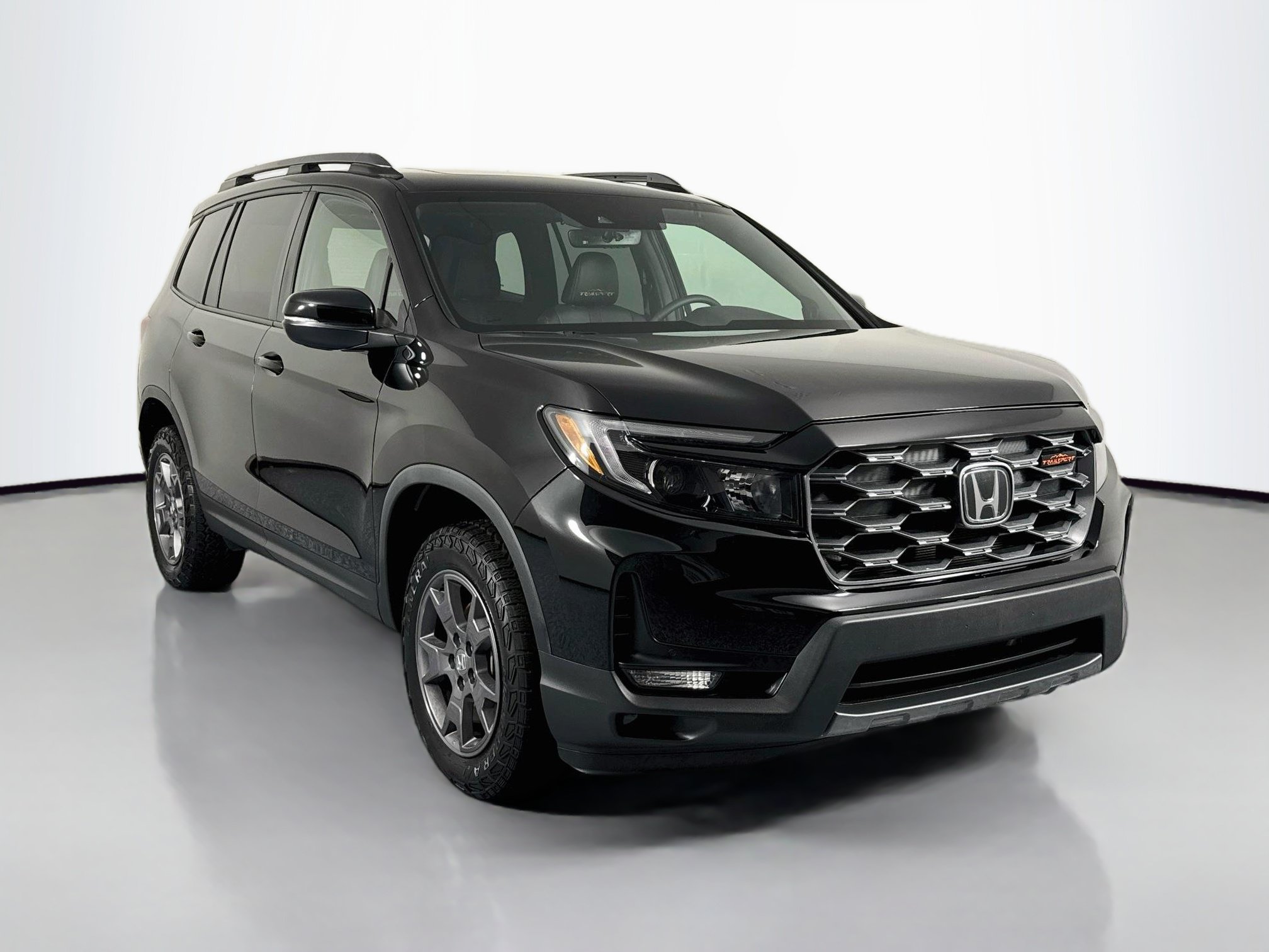 Certified 2024 Honda Passport TrailSport image 3