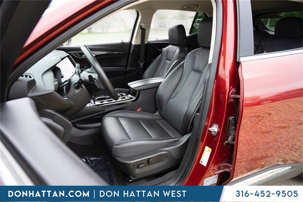 Used 2023 Buick Envision Essence image 4