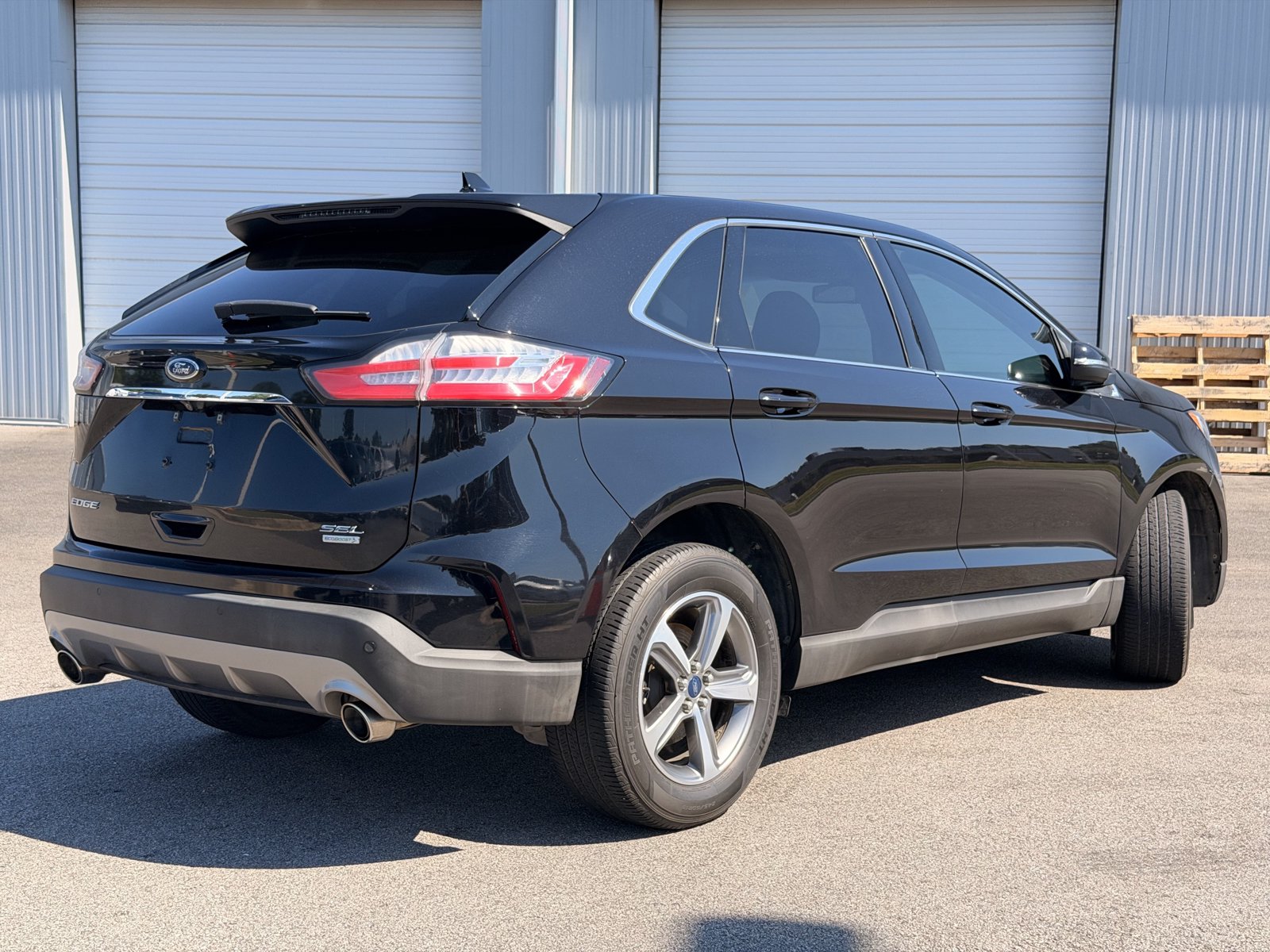 Used 2019 Ford Edge SEL w/ Equipment Group 201A FWD image 12