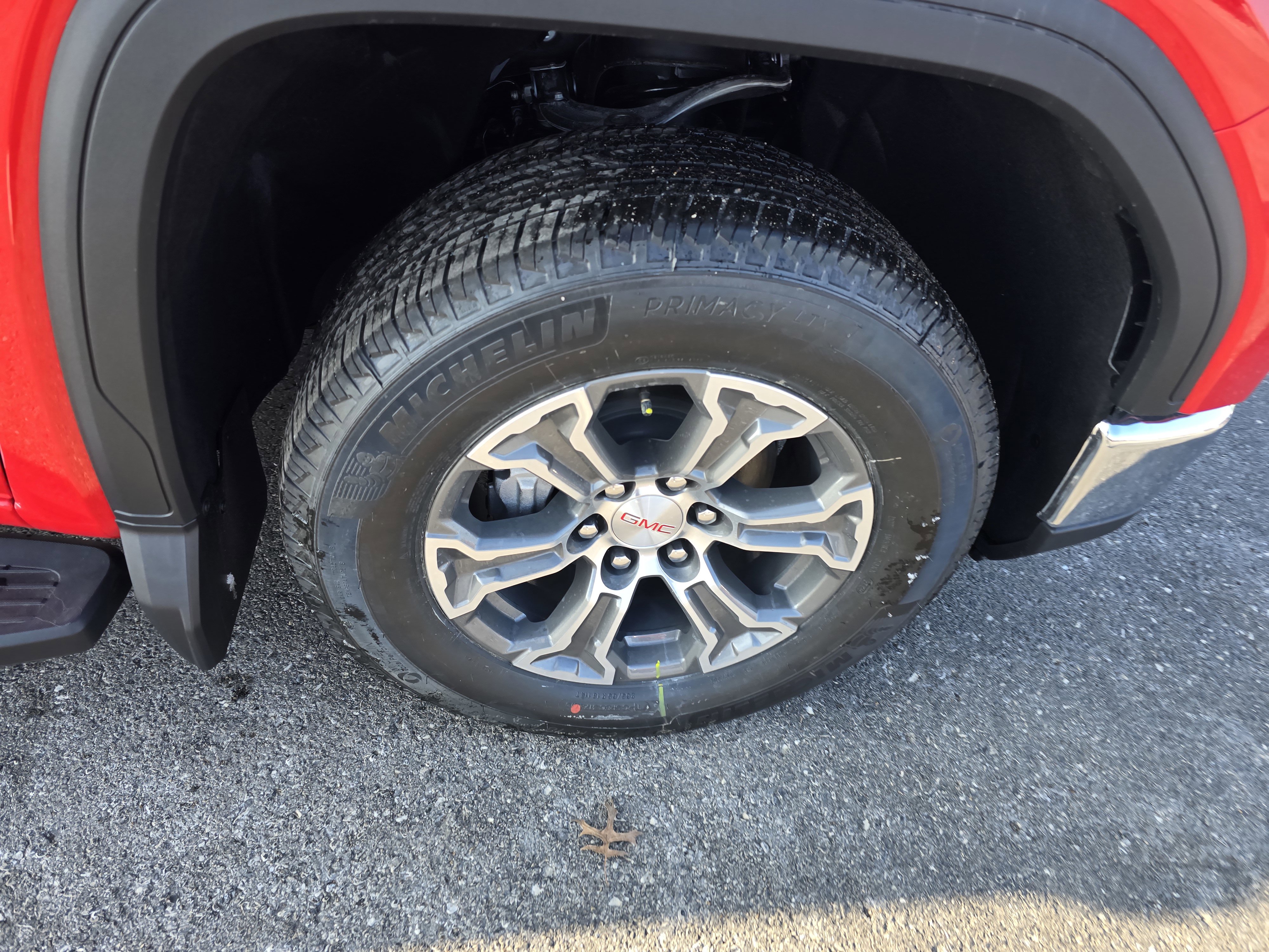 New 2026 GMC Sierra 1500 SLE image 11