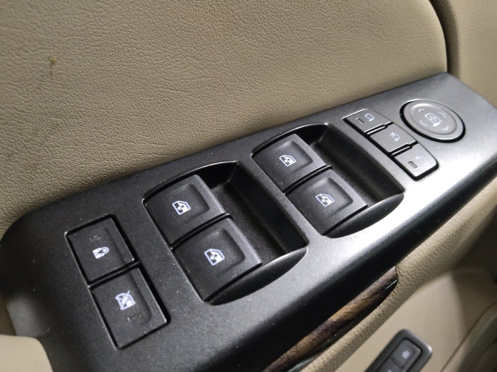 Used 2020 GMC Yukon XL SLT w/ Premium Edition RWD image 27