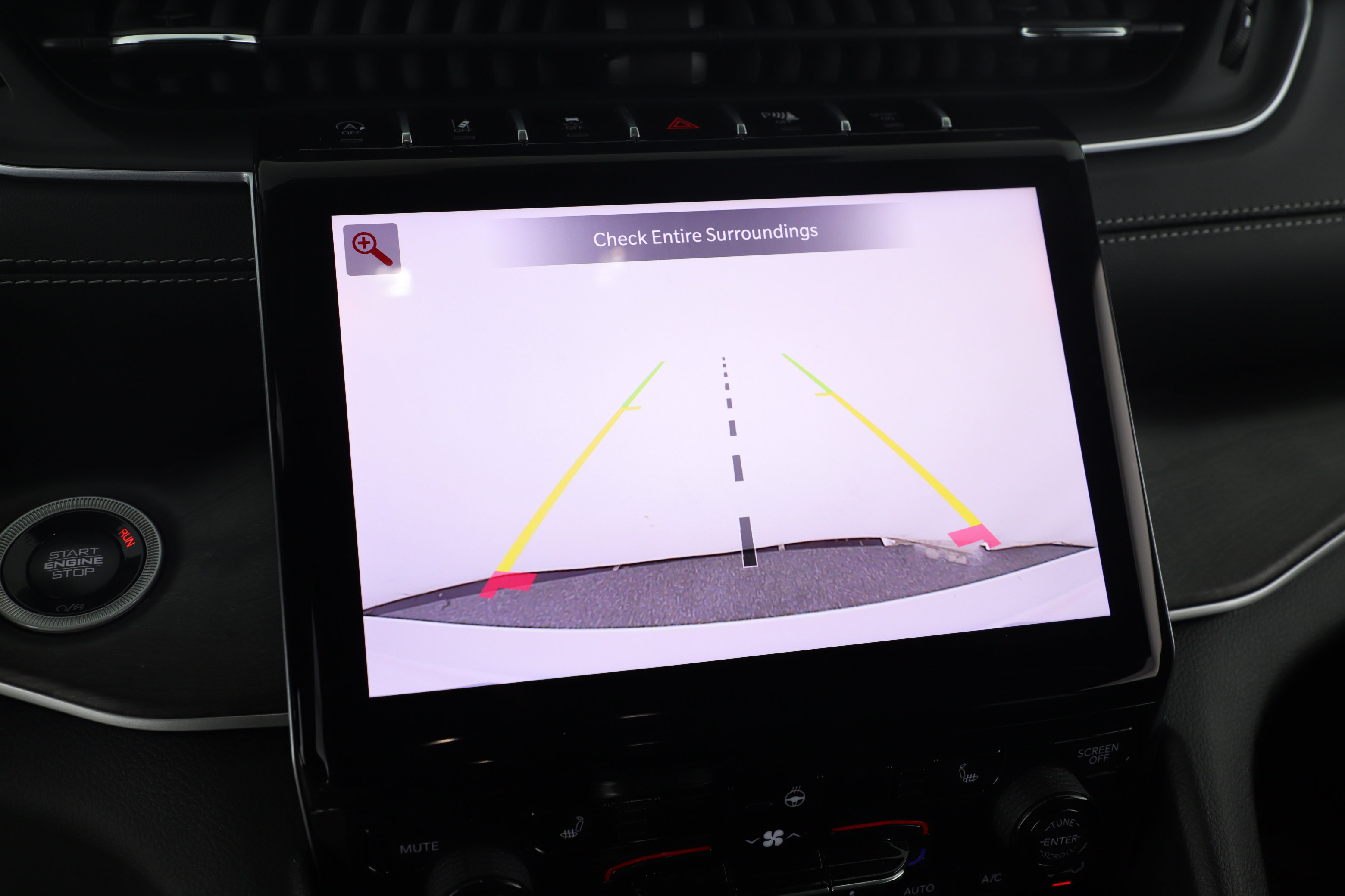 Used 2025 Jeep Grand Cherokee Limited w/ Trailer Tow Package image 18