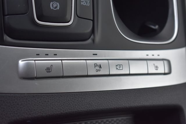 Used 2024 Kia Carnival LX FWD image 23