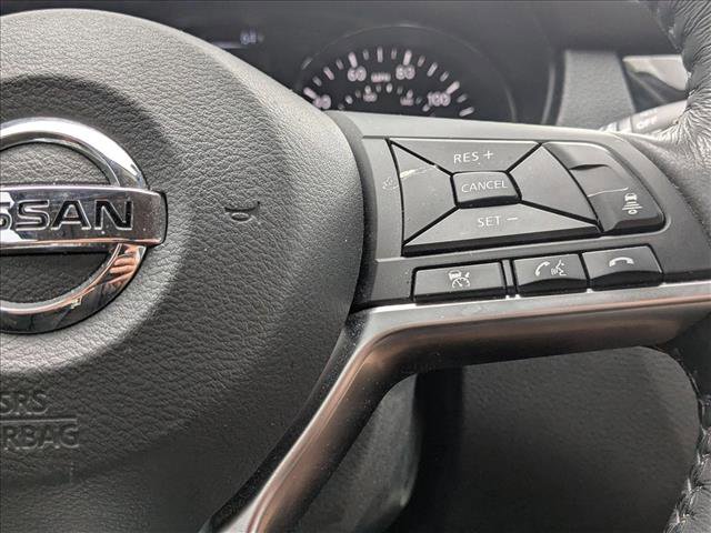 Used 2017 Nissan Rogue SL w/ SL Premium Package image 12