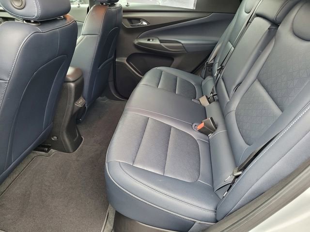 Used 2022 Chevrolet Bolt EUV LT w/ Convenience Package image 15