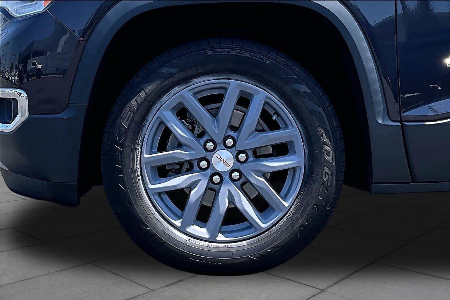 Used 2018 GMC Acadia SLT FWD image 10
