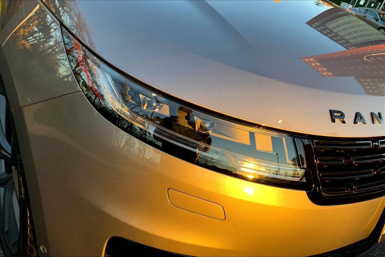 Used 2024 Land Rover Range Rover Sport SE image 27