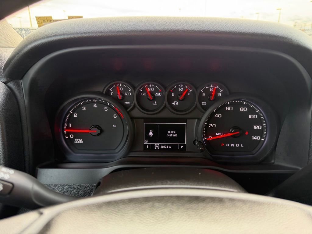 Used 2025 Chevrolet Silverado 2500 Custom w/ Custom Value Package image 15