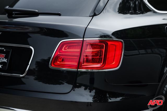 Used 2018 Bentley Bentayga AWD/4WD image 52