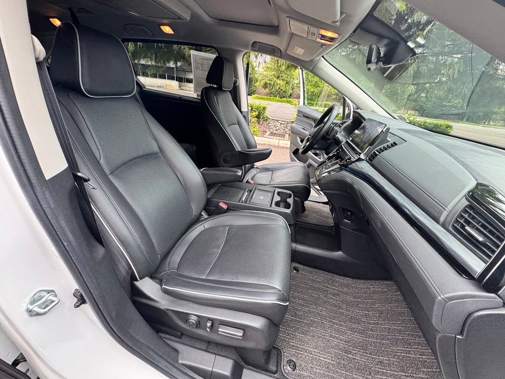 Used 2025 Honda Odyssey Elite image 11