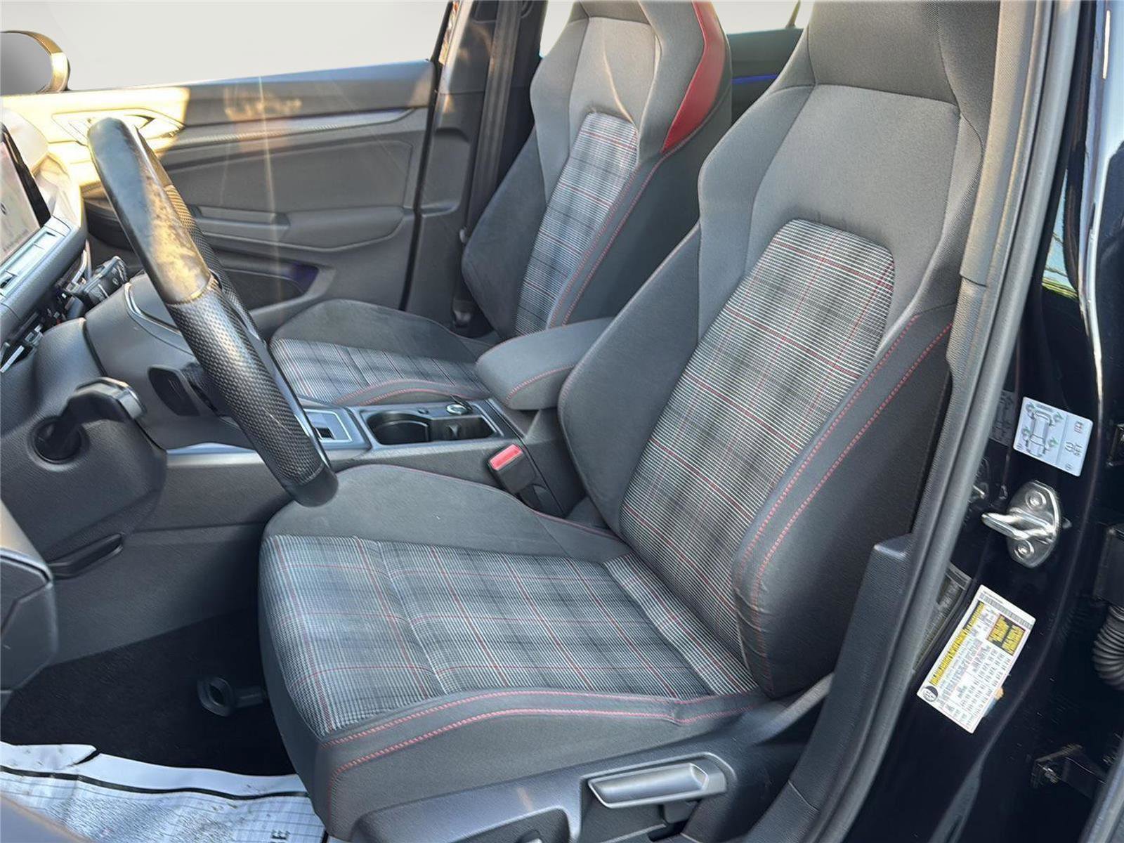 Used 2022 Volkswagen GTI SE image 13