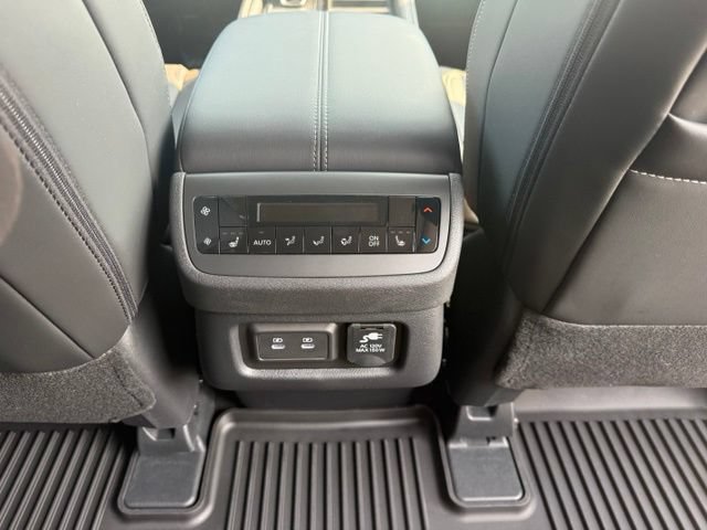 New 2026 Nissan Pathfinder Platinum AWD/4WD image 25