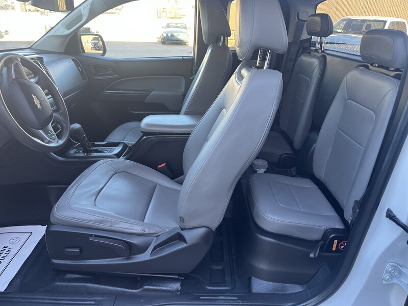 Used 2016 Chevrolet Colorado W/T w/ WT Convenience Package AWD/4WD image 9
