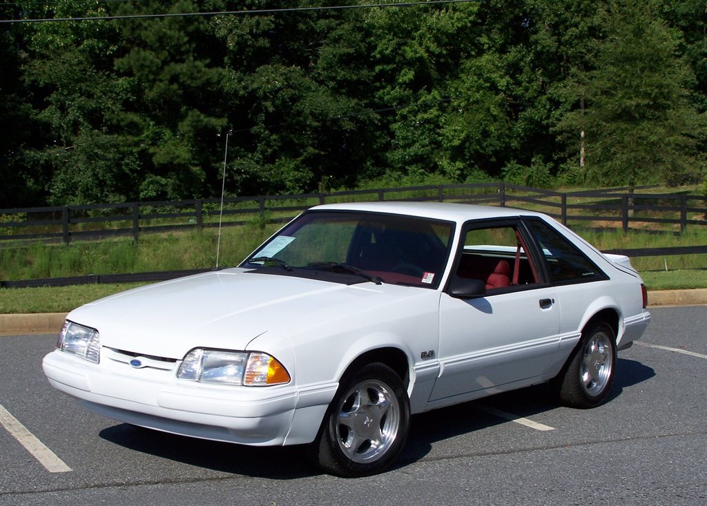 Used 1992 Ford Mustang LX RWD image 3