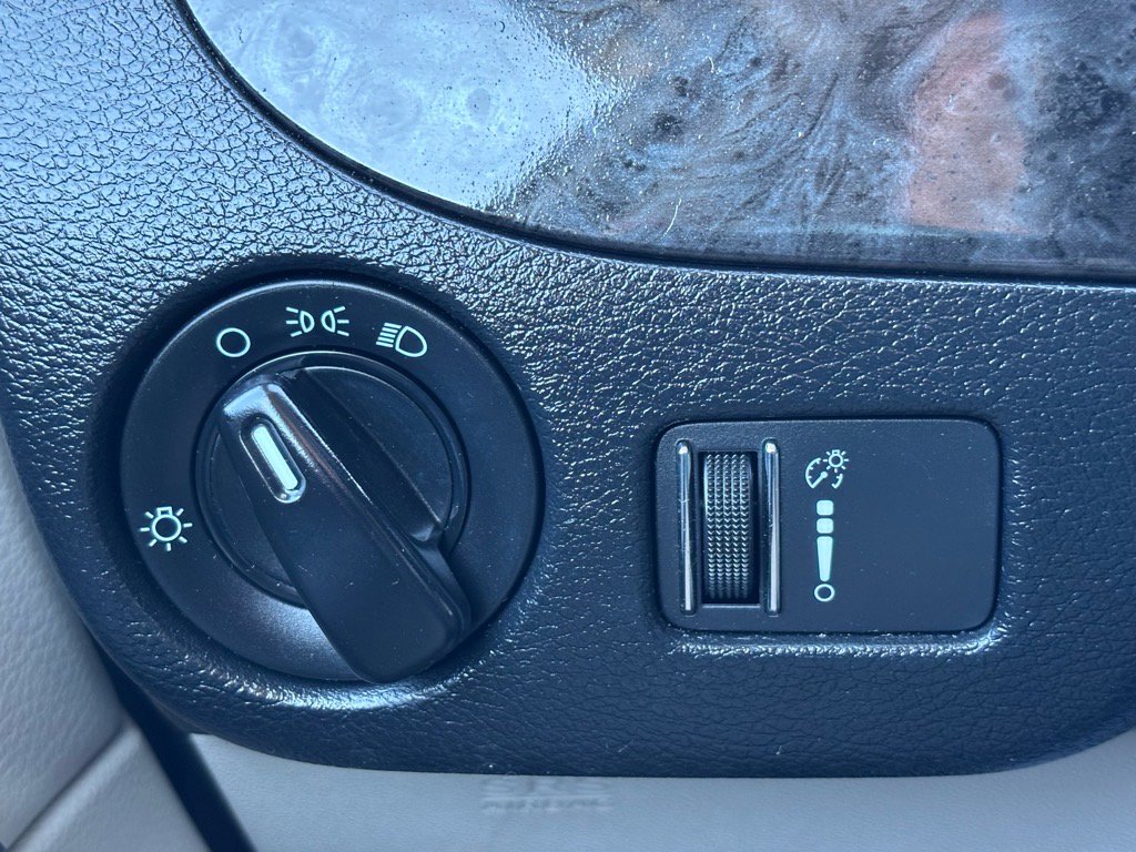 Used 2018 Dodge Grand Caravan SE image 21