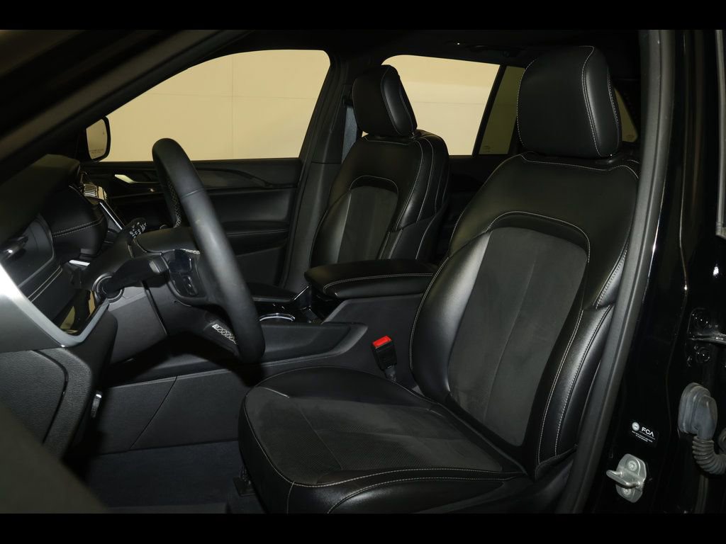 Used 2023 Jeep Grand Cherokee Altitude image 24